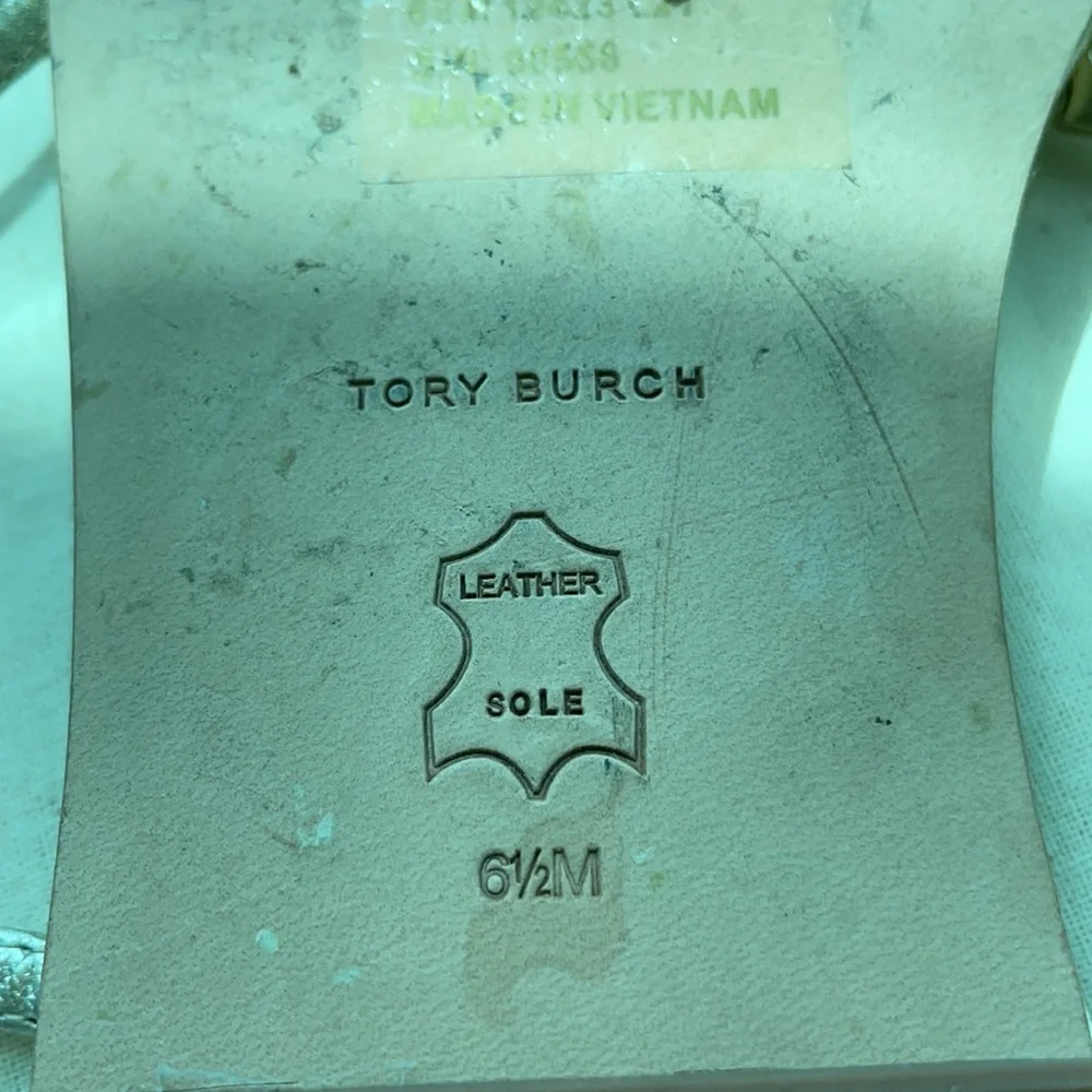 Tory Burch's Capri sandals - Picture 11 of 13